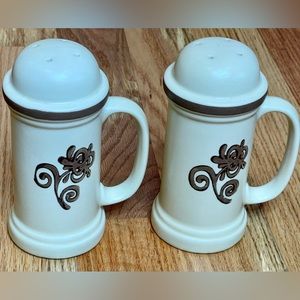 Phalzgraff Village salt/pepper shaker set
